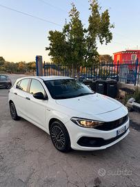 FIAT TIPO 1.5 HYBRID DCT 62.000 KM