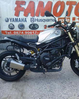Benelli Leoncino 800 supporti borse laterali morbi