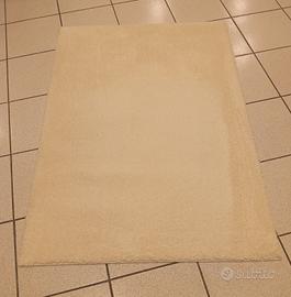 Tappeto moderno bianco 