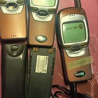 3 telefoni cellulare Nokia 7110