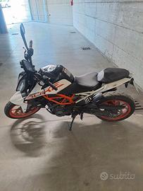 Ktm duke 390