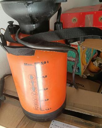 Spruzzatore a Compressione