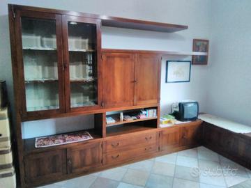 parete attrezzata in legno massello ritiro a domic