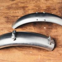 Parafanghi lunghi Moto Guzzi V7 – Alluminio satina