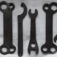 VECCHIE CHIAVI INGLESI MULTIFUNZIONE BICI D' EPOCA