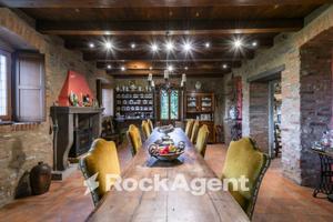 ESPLORA QUESTO SPAZIO MAGICO NEL CUORE DELLA NATUR