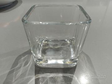 Vaso decorativo quadrato vetro 13*13*13 cm nuovo