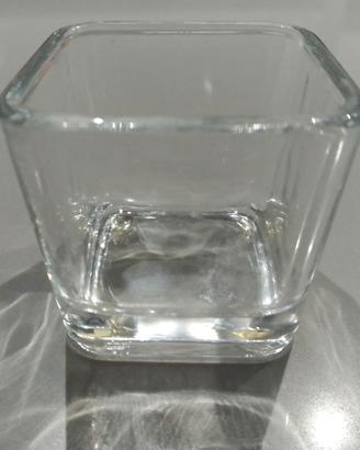 Vaso decorativo quadrato vetro 13*13*13 cm nuovo