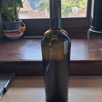 bottiglia di vetro vuota