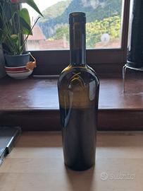 bottiglia di vetro vuota