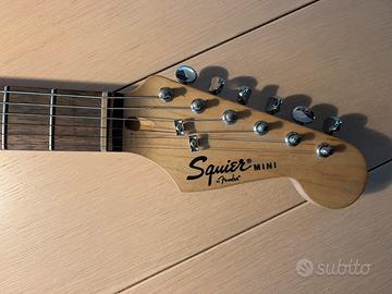 Chitarra elettrica Fender con amplificatore