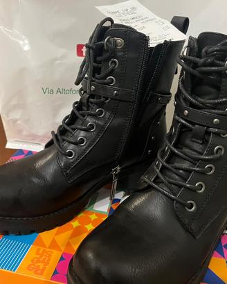 Refresh Scarpe🖤