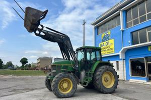 John Deere 7700 caricatore Sigma4-benna e forche
