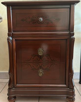 Comodino vintage in legno