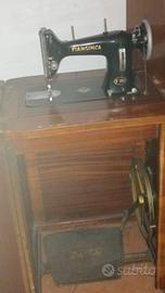 macchina da cucire a pedale