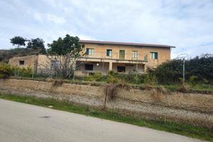 Villa da ristrutturare. PREZZO RIBASSATO