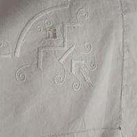 lenzuolo ricamato a mano in lino