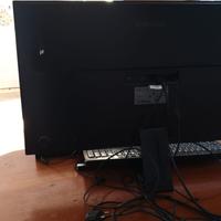 Computer e mouse cassa e tastiera