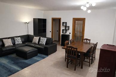 Villetta semi-indipendente con giardino