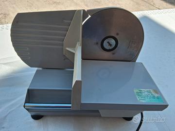 affettatrice per uso casa