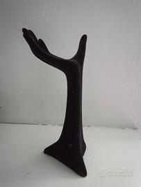 mano porta gioielli