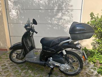 Scarabeo Aprilia 50 cc 4 tempi