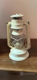 Lanterna a petrolio vintage