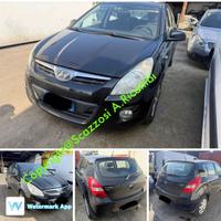 Hyundai I20 anno 2013 per ricambi P