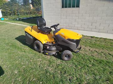 Trattorino tagliaerba stiga