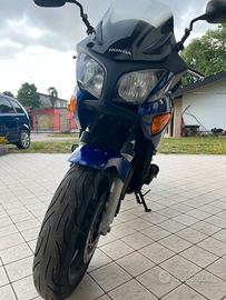 Honda cbf 600