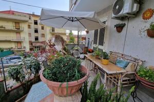 VILLA A SCHIERA A CASTIGLIONE DEL GENOVESI