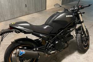 Ducati monster 695 Dark