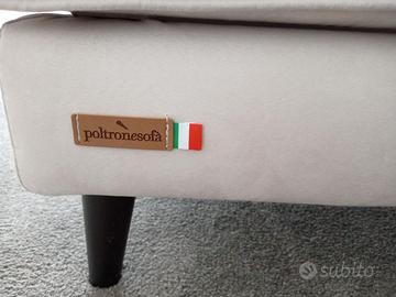 DIVANO COMPLETO DI POUF