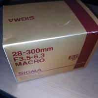 Teleobiettivo SIGMA 28-300mm