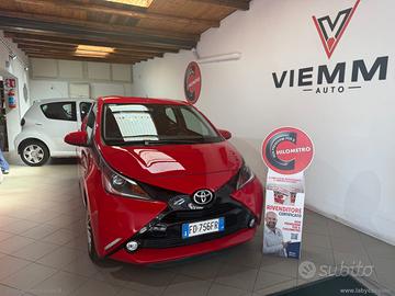 TOYOTA Aygo 1.0 VVT-i 69 CV 5p. x-play