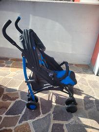 passeggino ad ombrelllo chicco