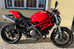 Ducati Monster 796