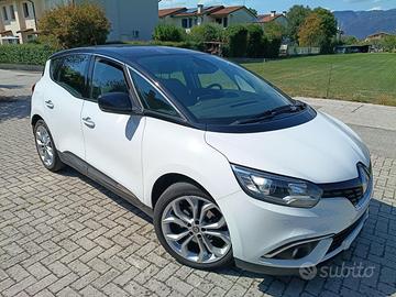 Renault Scenic 1.7 Blue DCI Sport Edition 2