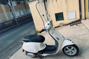 PIAGGIO VESPA 50 4T PRIMAVERA 2015 10.000 KM