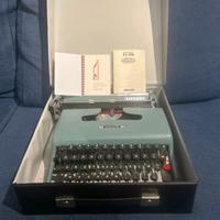Macchina da scrivere Olivetti lettera 22