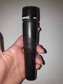 microfono dinamicoShure SM57.

 