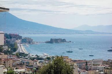 Appartamento affacciato sul Golfo di Napoli