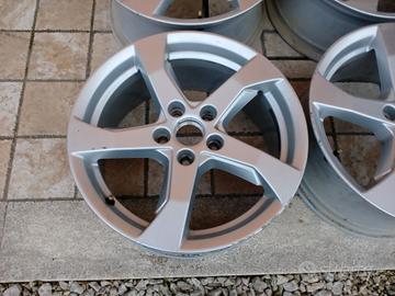 CERCHI 17 ORIGINALI AUDI COD:1628