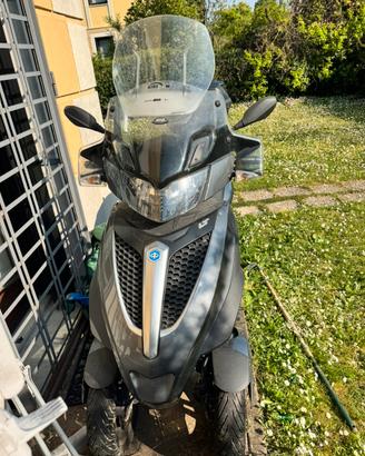 Piaggio MP3 300 cc 2019 solo 4500km