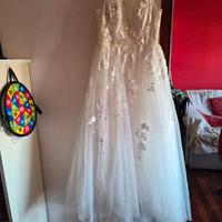 Abito da sposa A-line in tulle e pizzo floreale 