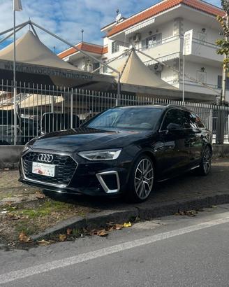 Audi A4 Avant 40 TDI S tronic line edition