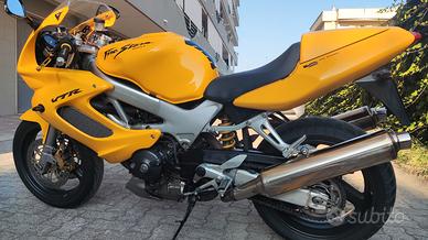 Honda vtr firestorm 