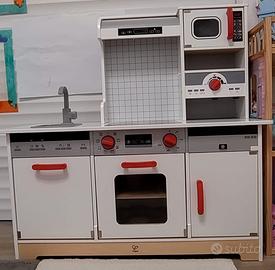 Cucina giocattolo
