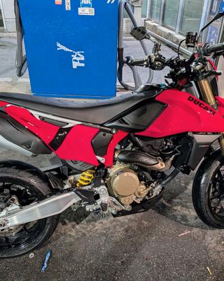 Ducati Hypermotard 698