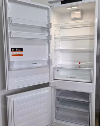 Frigorifero Indesit IND 401 400L incasso o libero